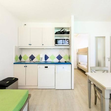 Bel Appartement Vue Sur Piscine 1 Chambre Fermee Et 1 Espace Cabine Saint-Raphaël Kültér fotó
