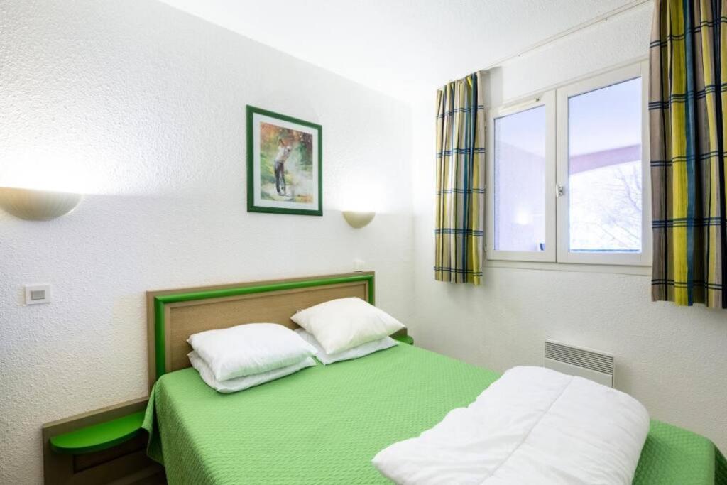 Bel Appartement Vue Sur Piscine 1 Chambre Fermee Et 1 Espace Cabine Saint-Raphaël Kültér fotó